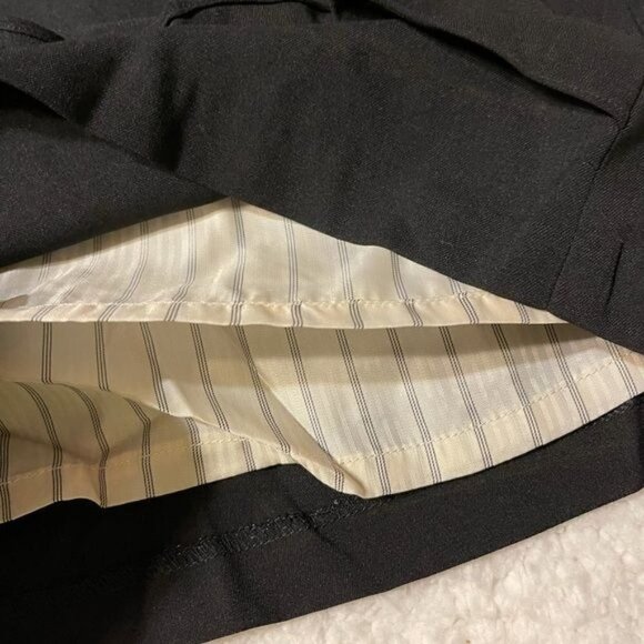 NEW Line & Dot Black Box Pleated Trouser Shorts - Picture 5 of 9